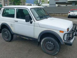 Bianco Usata 2010 Lada niva SUV | 10.500 €