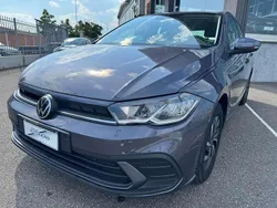 Grigio intenso Usata 2024 VW Polo Edition Tre volumi | 17.500 € (Ottimo prezzo)