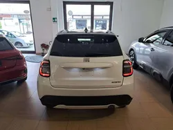Bianco Usata 2024 Fiat 600 La Prima SUV | 23.500 € (Buon prezzo)