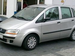 Grigio Usata 2004 Fiat Idea Monovolume | 2100 € (Buon prezzo)