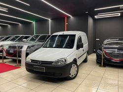 Bianco Usata 2010 Opel Combo Monovolume | 4900 € (Cara)