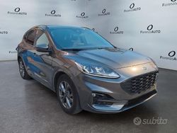 Grigio Usata 2024 Ford Kuga ST-Line SUV | 24.690 € (Buon prezzo)