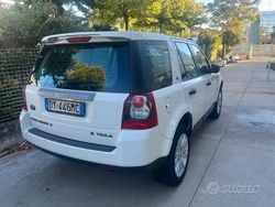 Bianco Usata 2009 Land Rover Freelander 2 SUV | 3300 €