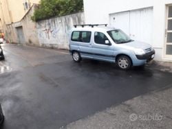 Usata 2004 Peugeot Partner Monovolume | 1500 €
