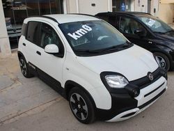Bianco Nuova 2025 Fiat Panda S Tre volumi | 17.250 €
