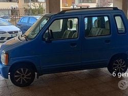 Usata 1999 Suzuki Wagon R Monovolume | 1250 €