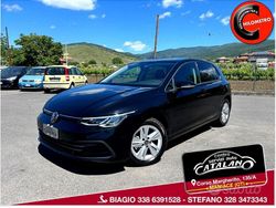 Nero Usata 2021 VW Golf VIII Executive Tre volumi | 19.500 € (Buon prezzo)