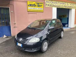Nero Usata 2010 VW Fox Due volumi | 3000 € (Buon prezzo)