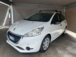 Bianco Usata 2013 Peugeot 208 Active Due volumi | 2799 € (Ottimo prezzo)