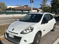 Bianco Usata 2011 Renault Clio GrandTour Luxe Station wagon | 2400 € (Cara)