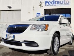 Bianco gelato Usata 2013 Lancia Voyager Platinum Monovolume | 11.498 € (Buon prezzo)