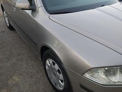 Grigio Usata 2007 Skoda Octavia Ambiente Tre volumi | 2500 € (Buon prezzo)