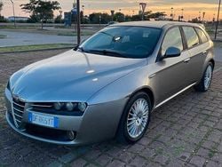 Grigio Usata 2007 Alfa Romeo 159 Station wagon | 2390 € (Buon prezzo)