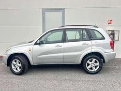 Grigio Usata 2003 Toyota RAV4 Sol SUV | 3800 € (Ottimo prezzo)