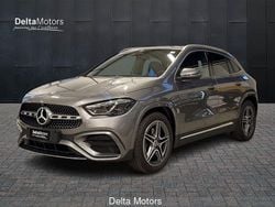Grigio Nuova 2025 Mercedes 200 SUV | 40.547 € (Super prezzo)