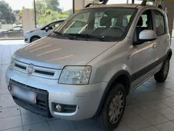 Grigio Usata 2010 Fiat Panda 4x4 Climbing Due volumi | 7000 € (Buon prezzo)