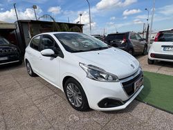 Bianco Usata 2016 Peugeot 208 Active Due volumi | 7500 € (Buon prezzo)