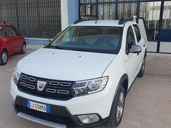 Bianco Usata 2019 Dacia Sandero Acces Due volumi | 9699 € (Buon prezzo)