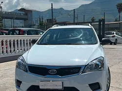 Bianco Usata 2010 Kia Ceed EX Station wagon | 3999 € (Buon prezzo)