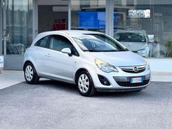 Argento Usata 2015 Opel Corsa Tre volumi | 6700 € (Ottimo prezzo)