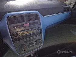 Usata 2007 Fiat Grande Punto Due volumi | 3000 € (Buon prezzo)