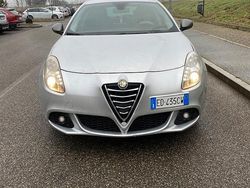 Grigio Usata 2010 Alfa Romeo Giulietta Tre volumi | 3800 € (Buon prezzo)