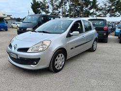 Grigio Usata 2008 Renault Clio II Tre volumi | 1500 € (Buon prezzo)