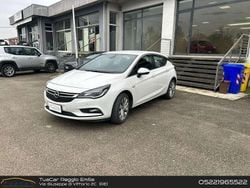 Bianco Usata 2019 Opel Astra Innovation Tre volumi | 10.500 € (Buon prezzo)