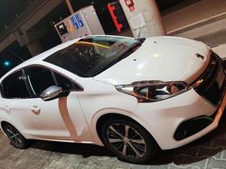 Usata 2016 Peugeot 208 Access Due volumi | 10.999 € (Molto cara)