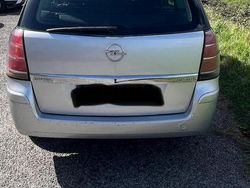 Grigio Usata 2007 Opel Zafira Monovolume | 2000 €