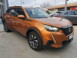 Arancione Usata 2021 Peugeot 2008 Active SUV | 18.800 € (Buon prezzo)