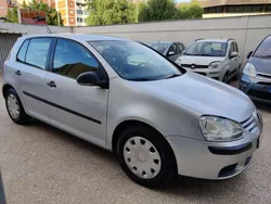 Argento Usata 2006 VW Golf V Comfortline Tre volumi | 3299 € (Ottimo prezzo)