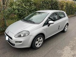 Grigio Usata 2013 Fiat Punto Lounge Due volumi | 2000 € (Buon prezzo)