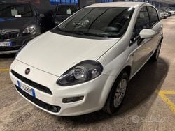 Bianco Usata 2015 Fiat Punto Lounge Tre volumi | 4900 € (Buon prezzo)