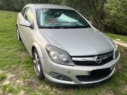 Grigio Usata 2006 Opel Astra GTC Coupé | 300 € (Super prezzo)