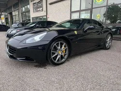 Nero(met.) Usata 2010 Ferrari California Cabrio | 109.500 € (Ottimo prezzo)