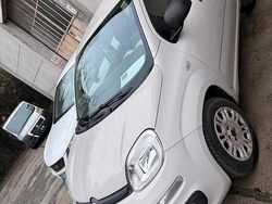 Beige Usata 2015 Fiat Panda Easy Tre volumi | 6500 € (Buon prezzo)