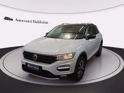 Bianco perla metalizzato tetto nero Usata 2020 VW T-Roc Style SUV | 22.700 € (Buon prezzo)