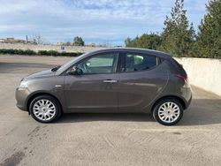 Grigio Usata 2011 Lancia Ypsilon Silver Due volumi | 5799 € (Buon prezzo)