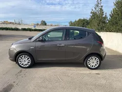 Grigio Usata 2011 Lancia Ypsilon Silver Due volumi | 5799 € (Buon prezzo)