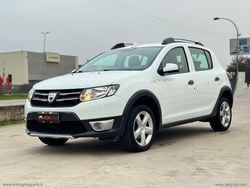 Bianco Usata 2016 Dacia Sandero Due volumi | 7500 € (Buon prezzo)