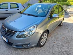 Grigio Usata 2010 Opel Corsa Edition Due volumi | 4700 € (Cara)