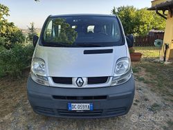 Grigio Usata 2006 Renault Trafic Monovolume | 10.700 €