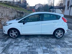 Bianco Usata 2009 Ford Fiesta Tre volumi | 3500 € (Buon prezzo)