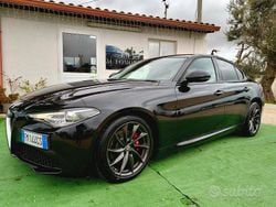 Nero Usata 2017 Alfa Romeo Giulia Super Tre volumi | 18.900 € (Buon prezzo)