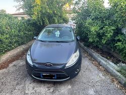 Usata 2012 Ford Fiesta Due volumi | 4500 € (Buon prezzo)