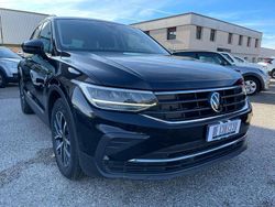 Nero Usata 2022 VW Tiguan Life SUV | 27.800 € (Buon prezzo)