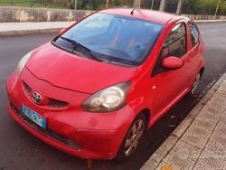 Usata 2006 Toyota Aygo Due volumi | 2350 € (Ottimo prezzo)