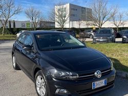 Nero Usata 2020 VW Polo Comfortline Tre volumi | 15.000 € (Buon prezzo)
