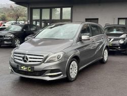 Argento Usata 2015 Mercedes 200 Executive Tre volumi | 14.900 €